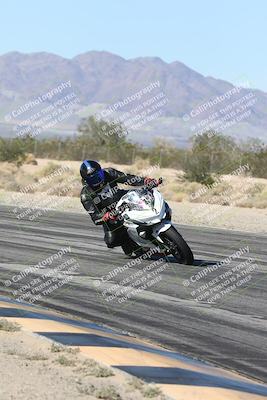 media/Dec-04-2025-Racers Edge (Thu) [[5ebc9f124d]]/3-B Group/3-Session 2 (Turn 7 Inside)/